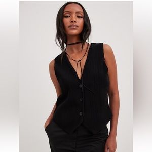 NA-KD Black Pleated Vest NWT